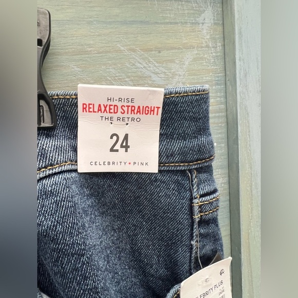 Celebrity Pink Hi-Rise Relaxed Straight Jeans - Picture 3 of 3